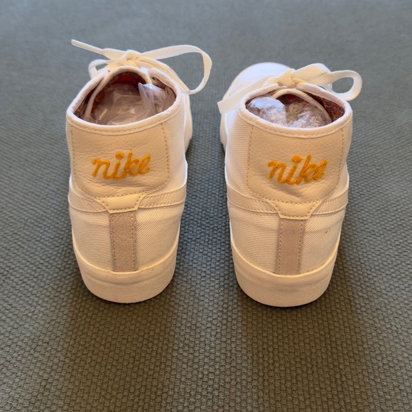 Nike SB 2022 Blazer Court Mid Premium SB 'Sail' - Picture 6 of 12